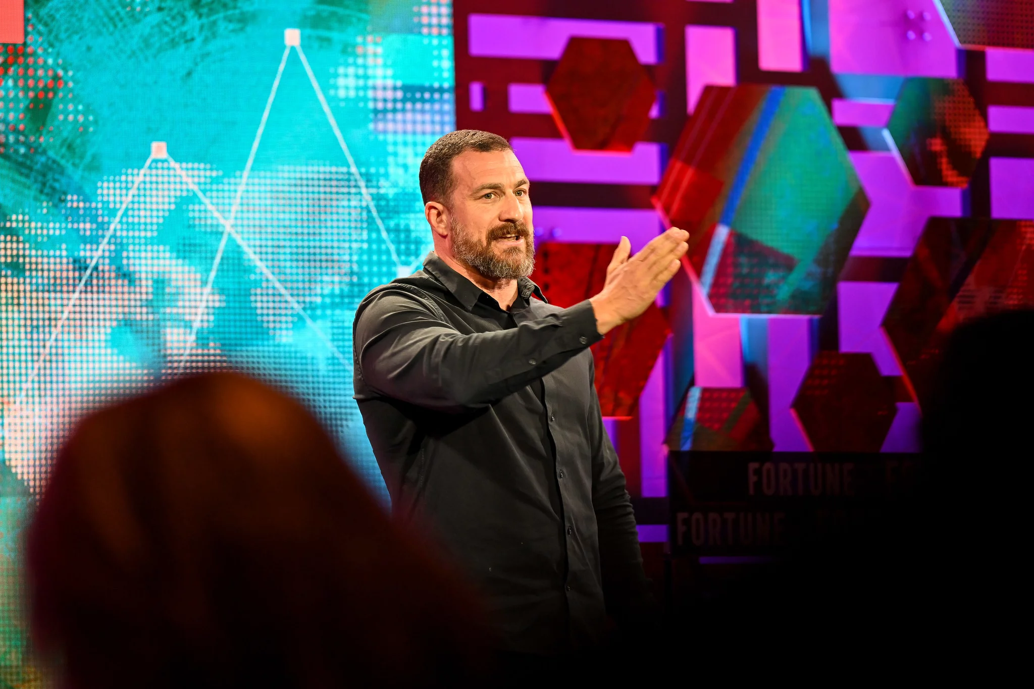 Via een chatbot vragen stellen aan je favoriete podcaster